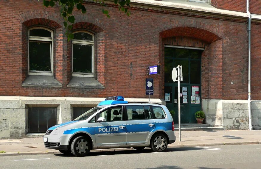 Учреждение полиции. Полиция Ганновера. Здание полиции Австрия. Полицейский участок 19 век Венгрия. Полиция какое учреждение