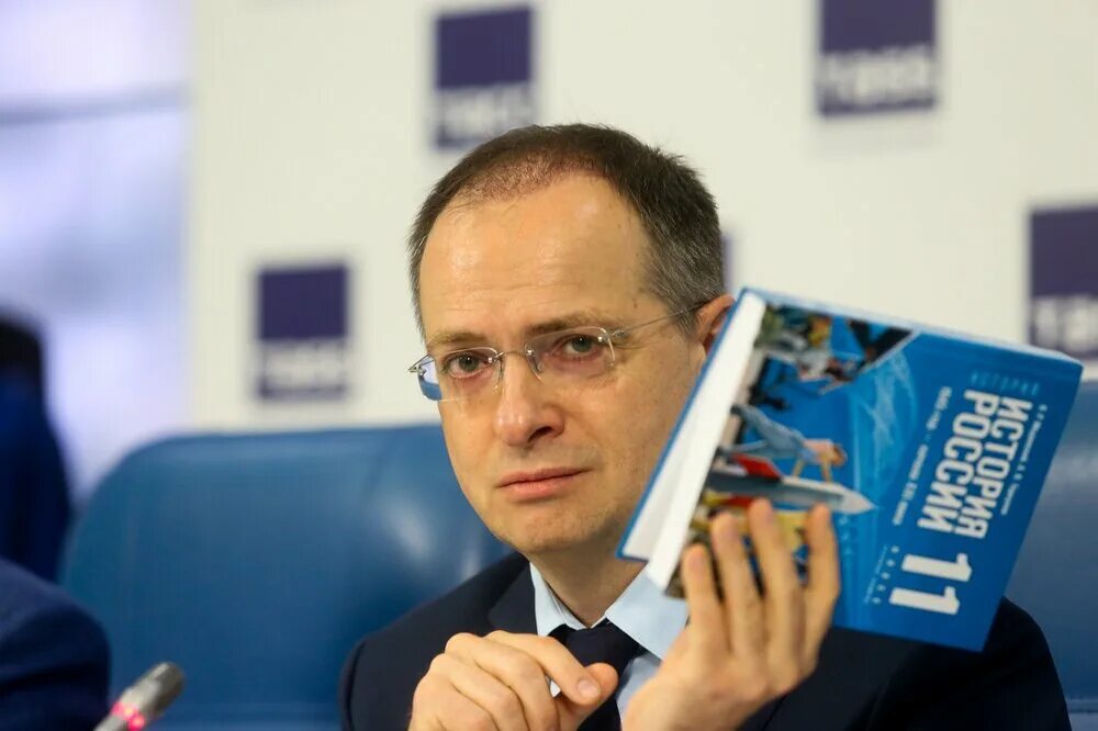 Мединский про историю. Путин фото. Украинские руководители. Кравцов и Мединский. Путин фото 2023.