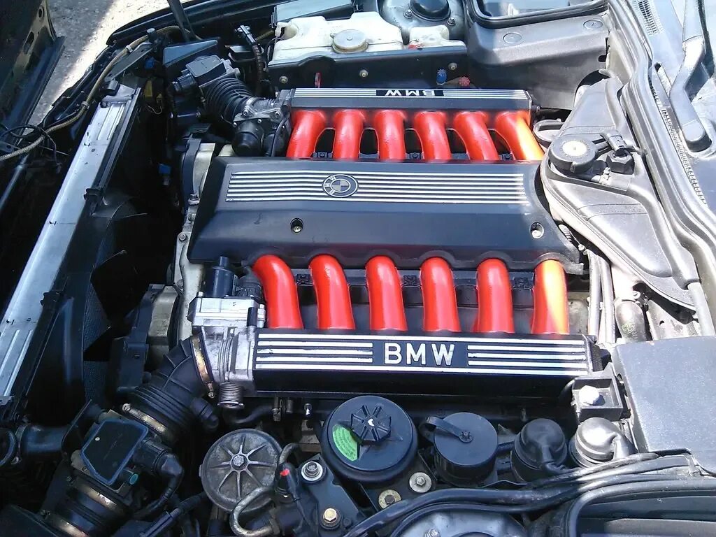 Е34 объем. Мотор BMW e34. BMW e34 v12. БМВ е34 2.5 бензин. БМВ е34 2.4.