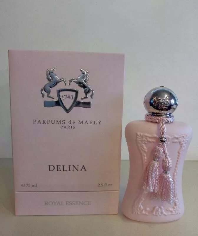 De marly delina la rosee. Духи женские Parfums de Marly delina тестер 50ml. Парфюм де Марли Делина ла Розе. Les Parfums de Marly delina Royal Essence Делина Роял парфюмерная вода 25 мл. Квентин биш Парфюм Делина.