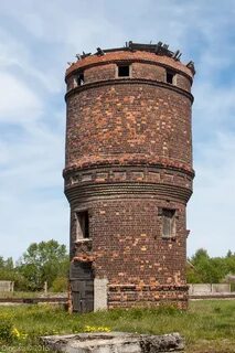 Ржавая водонапорная башня
