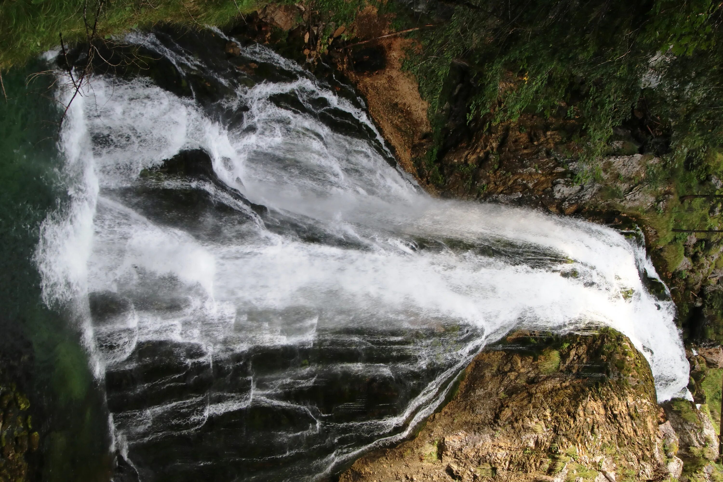 Водопад айхор сахалин. Живая природа водопады. Модульный водопад палаус. Водопады 10. Водопад фуиписиа.