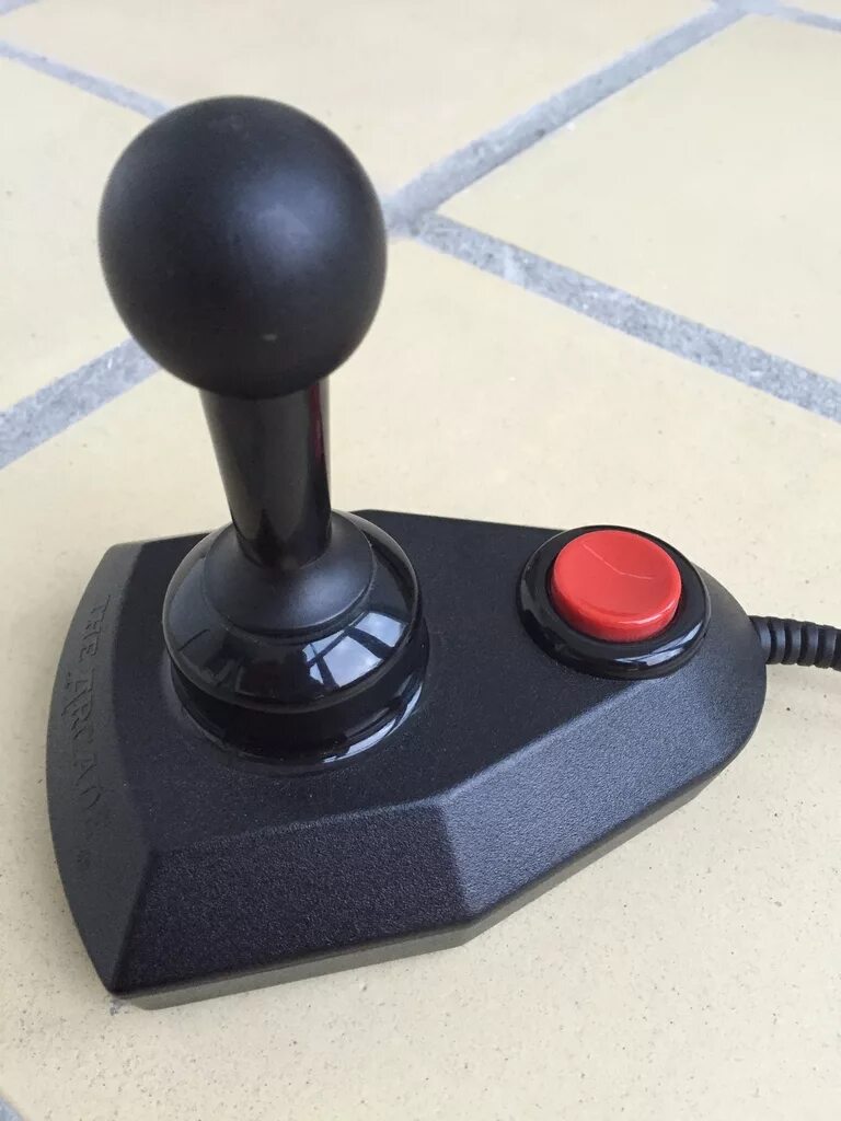 джойстик фифа 22 геймпад. почему джойстик. геймпад зачем нужен. различие джойстика и геймпада. Genie джойстик joystick 12597582.