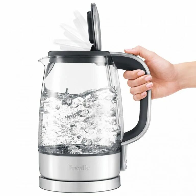 Фильтровать кипяченую воду. Чайник Breville k362. Кипячение воды. Кипение воды в чайнике. Электрический чайник кипит.