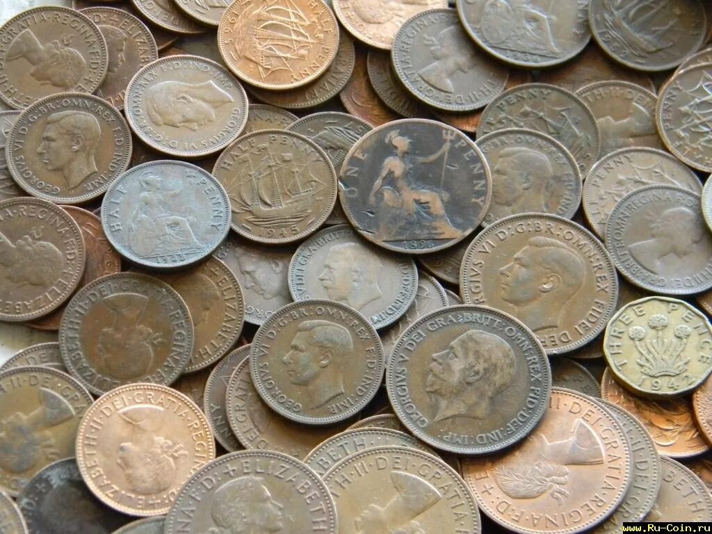 какое самое старинное. самая древняя книга. мортира пушка. древняя машина. какое самое старинное.