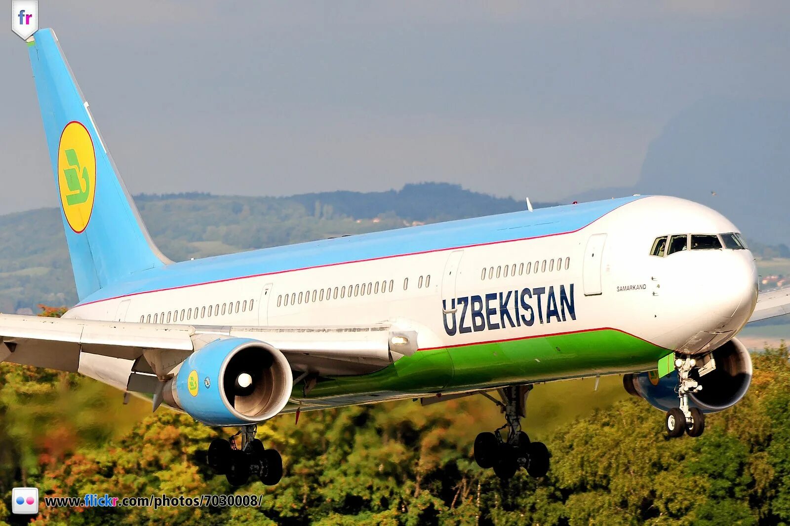 Уз аир. B767 Uzbekistan Airways. Boeing 767 узбекские авиалинии. Boeing 747 Uzbekistan Airways. Uzbekistan Airways Боинг.