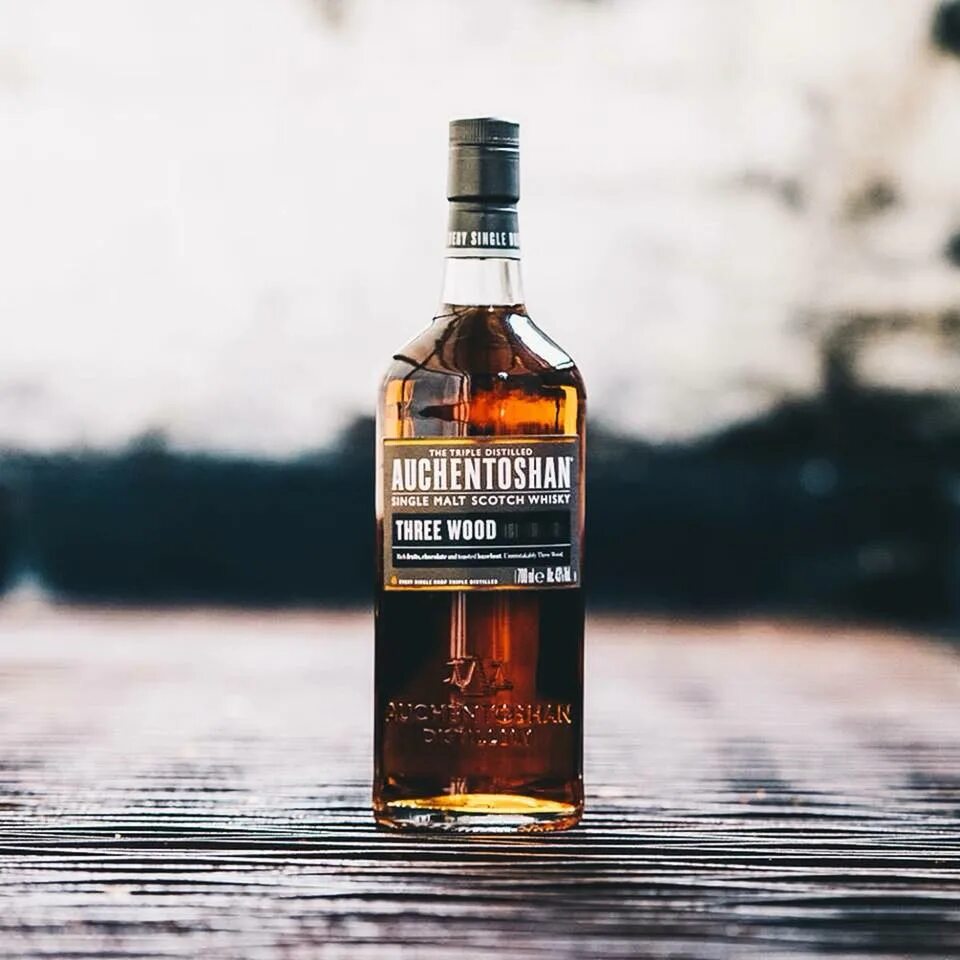 Auchentoshan three. Окентошен три вуд. auchentoshan three wood. виски окентошен фри вуд. виски очентошен три вуд.