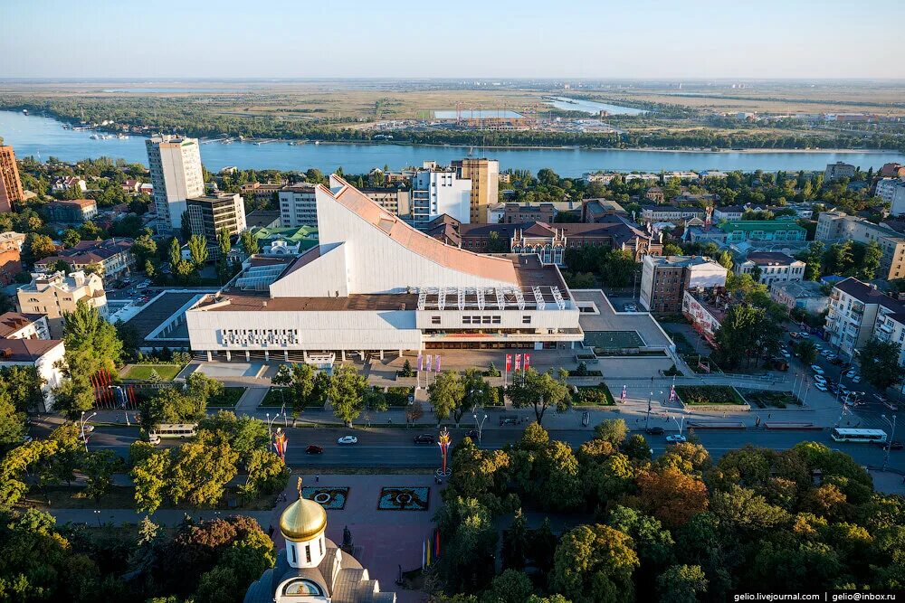 Рос т г. Ростов на Дону с высоты птичьего полета. Виды города Ростова на Дону. Ростовская область столица Ростов на Дону. Музыкальный театр с высоты птичьего полета Ростов.