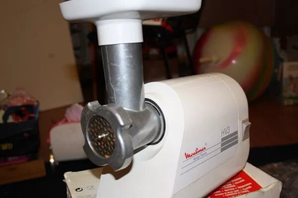 Мясорубка мулинекс adrb41. Мулинекс мясорубка 1996. Отремонтировать электродвигатель мясорубки. Мясорубка мулинекс me209139. Мясорубка электрическая мулинекс hv4 сборка.