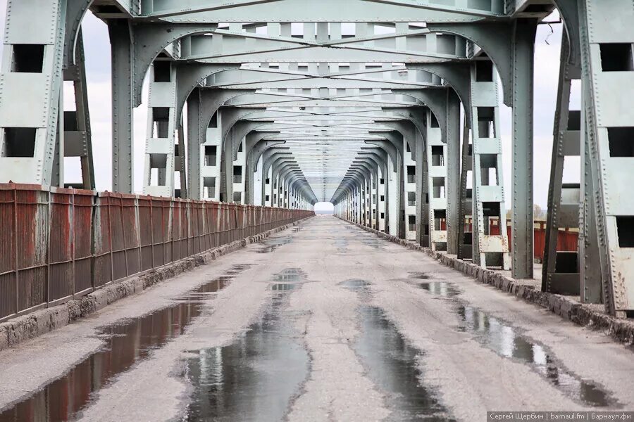 Открыли ли старый мост. Жд мост барнаул. старый мост барнаул. коммунальный мост барнаул. совмещенный мост барнаул.