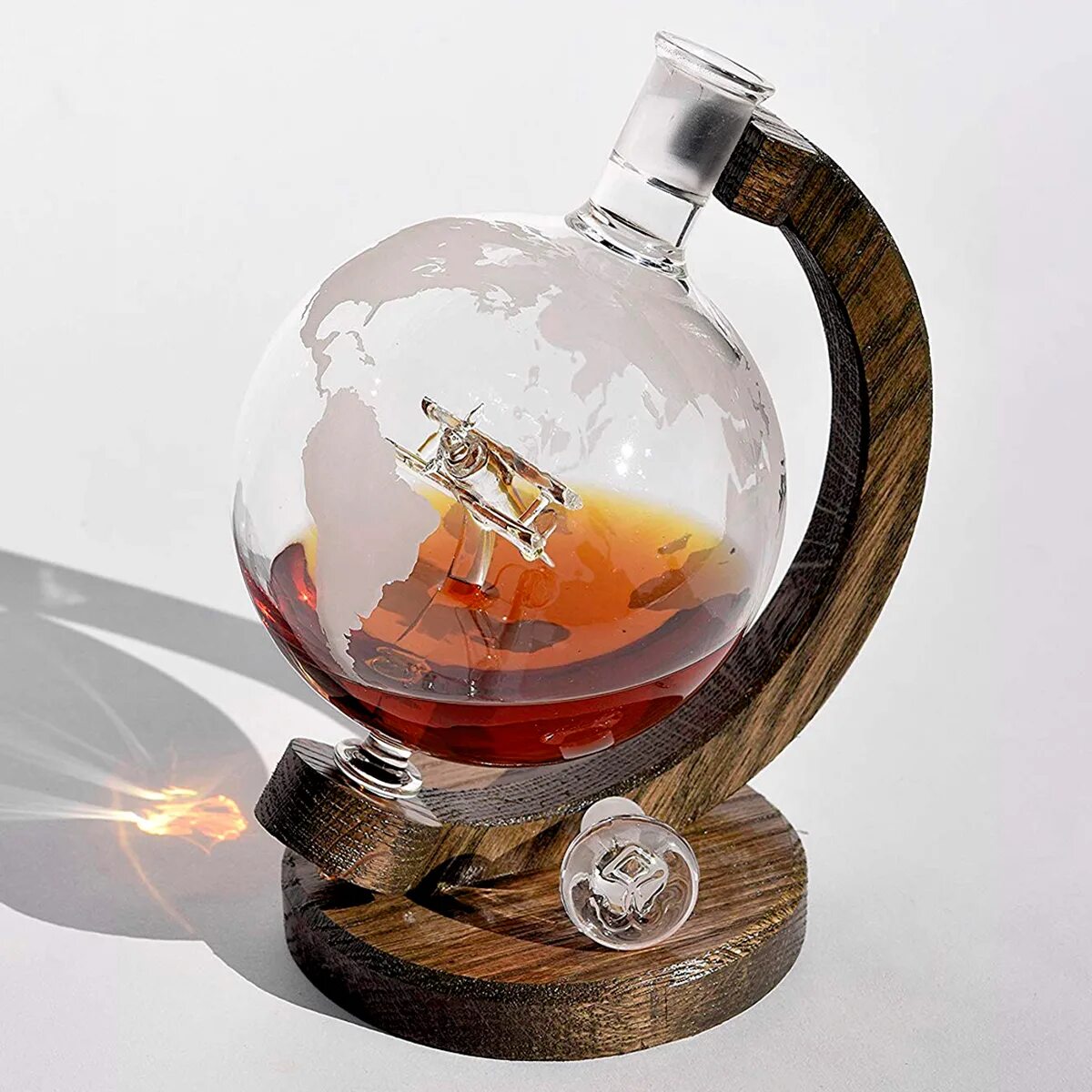 Виски глобус. Декантер whiskey globe. декантер adam franklin. декантер для виски &quot;корабль в глобусе&quot; adam franklin af-graf-01, 650 мл с 2 стаканами. декантер для виски &quot;корабль в глобусе&quot; adam franklin с бокалами.