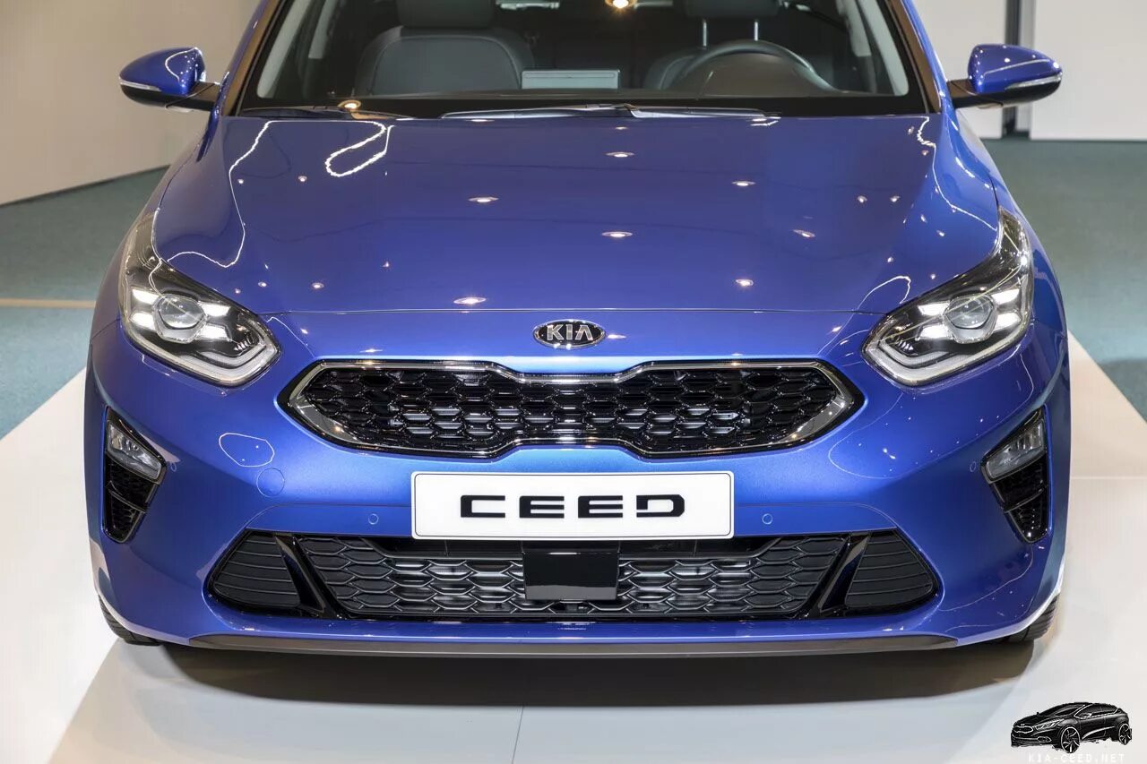 Кия сид 2018. Kia Ceed 3. Kia Ceed 3 синий. Kia Ceed 2018 синий. Kia Ceed 3 2018.