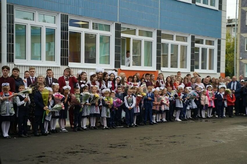 Судостроительная улица красноярск. Школа 36 красноярск реконструкция. Большая школа. Новая школа в красноярске. Школа интернат сфу красноярск физико-математическая.