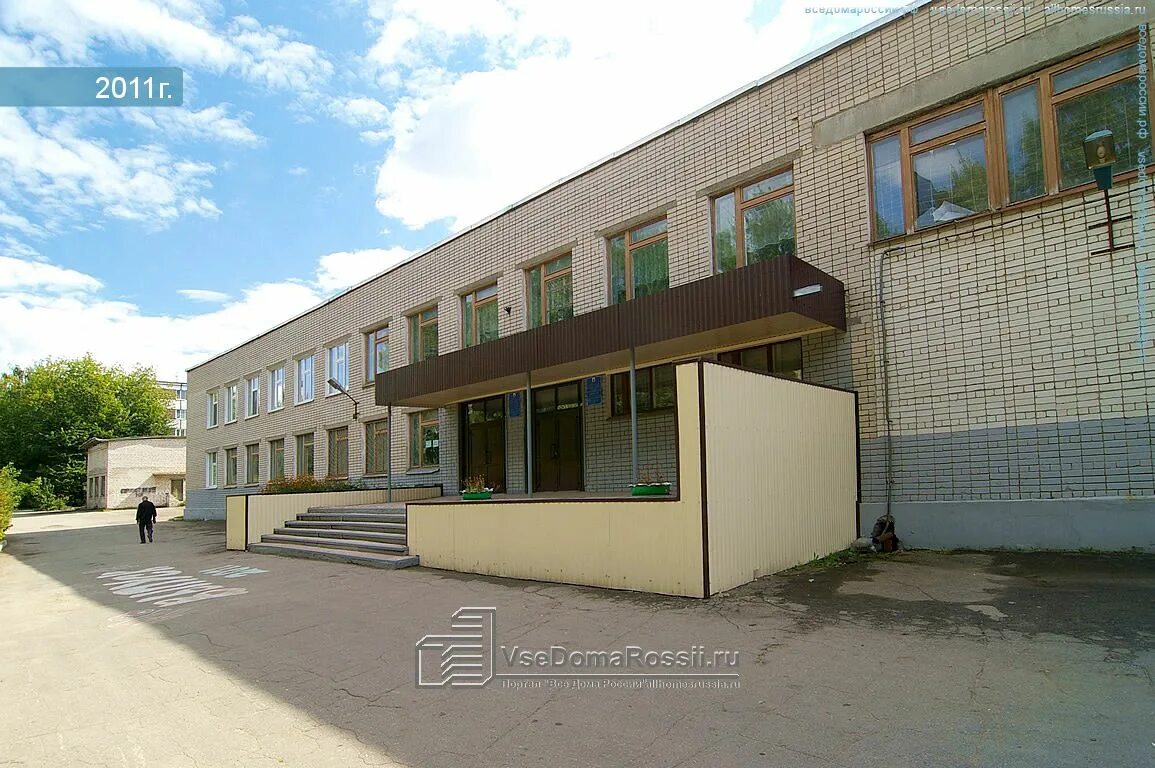 Директор 54 школы казань. 10 гимназия казань авиастроительный. 10 гимназия казань авиастроительный. Гимназия 33 казань. Школа 10 казань.
