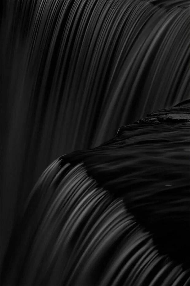 Черный подборка. Черный Нуар цвет. Черный водяной цвет. Aesthetic Black водопад. Все черное.