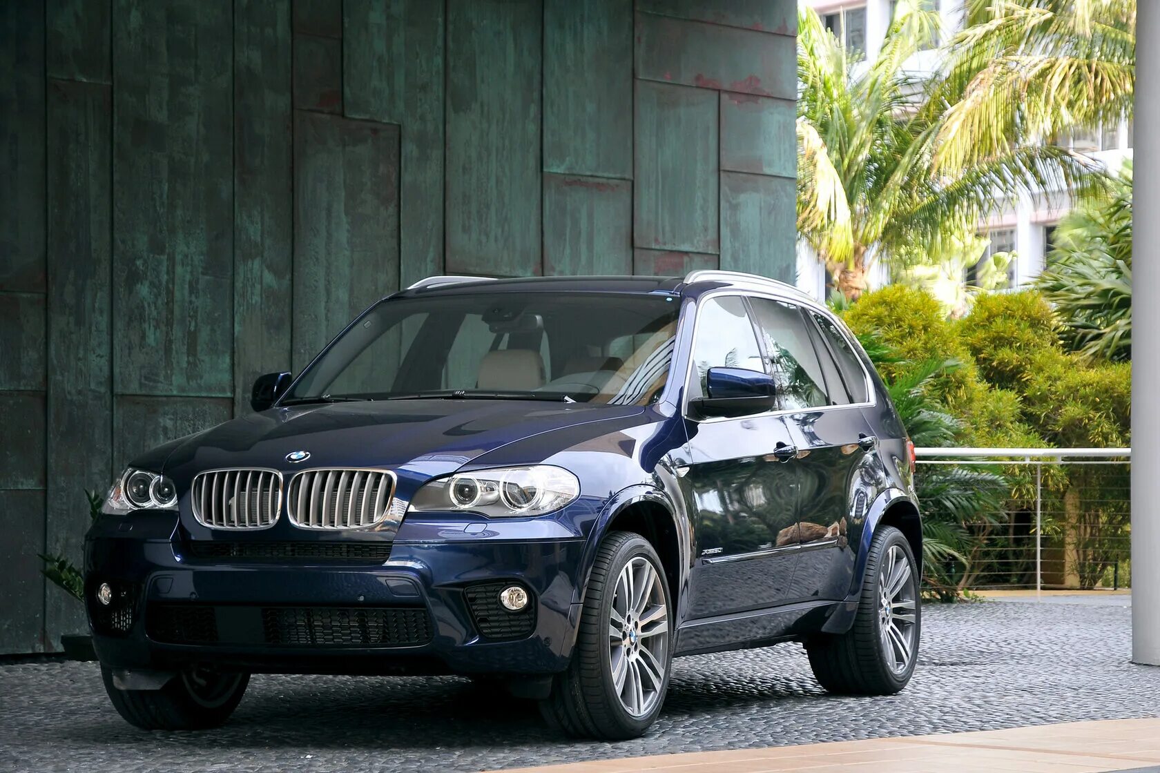 Х 5 x 3 24. BMW x5 e70. БМВ х5 70. БМВ x5 e70 Рестайлинг. BMW x5 e70 Restyle.