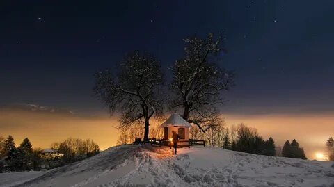 Оранжевое небо ночью зимой