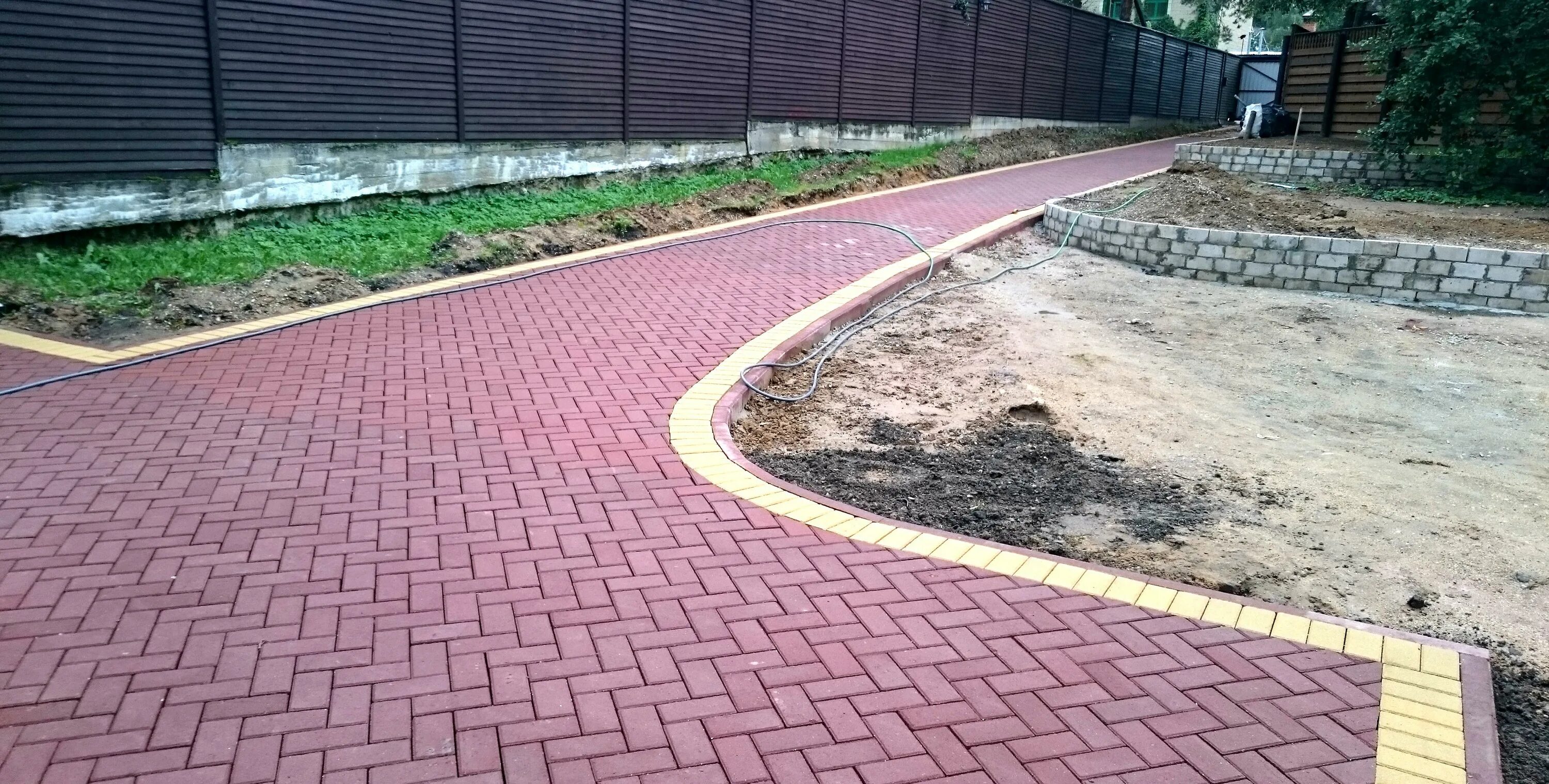 Тротуар 20. Тротуарная плитка 20*20. Брусчатка 20х10х4. Плитка квадрат 200*200. Брусчатка бетонная 200х100х60.