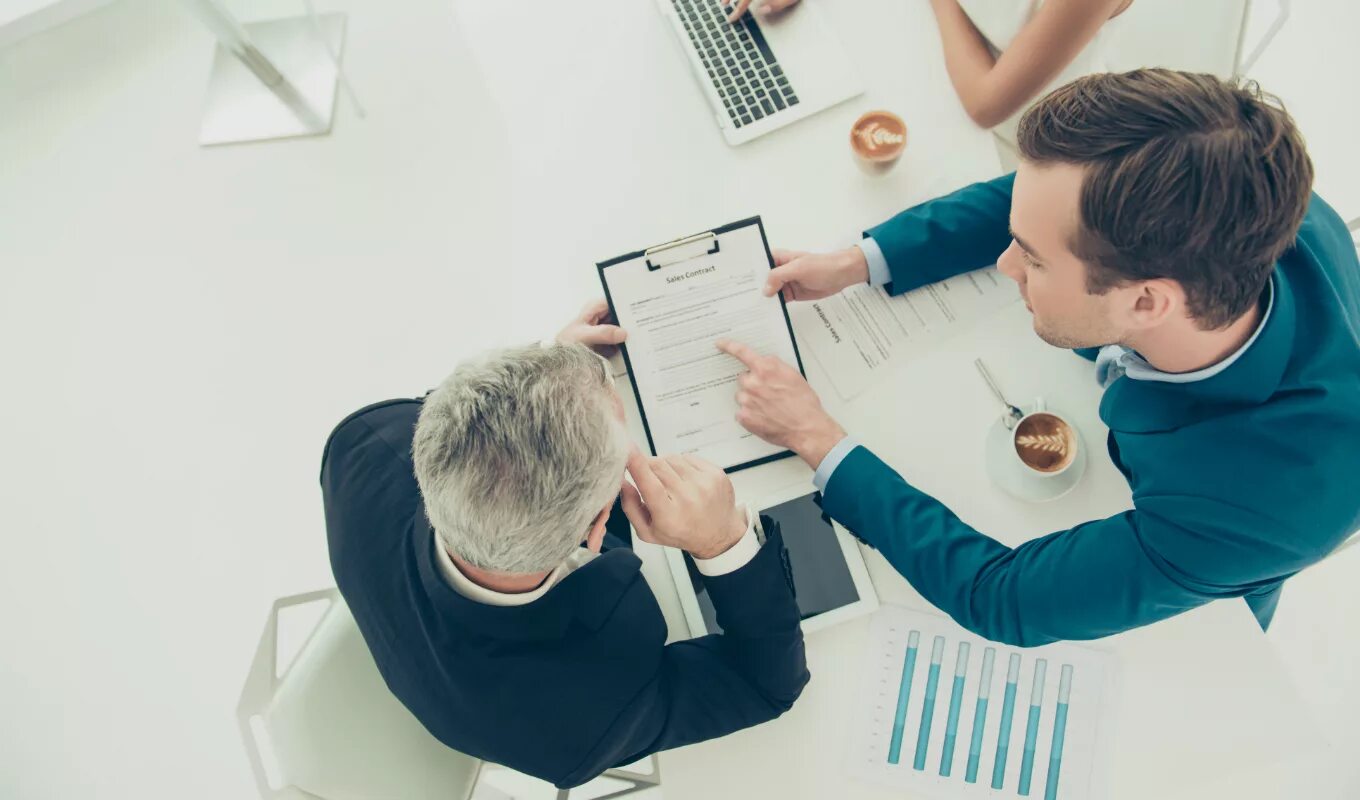 Иллюстрация к пословице. Двоим лучше чем одному. Втрое а то и. Втрое а то и. Эмоции в продажах.