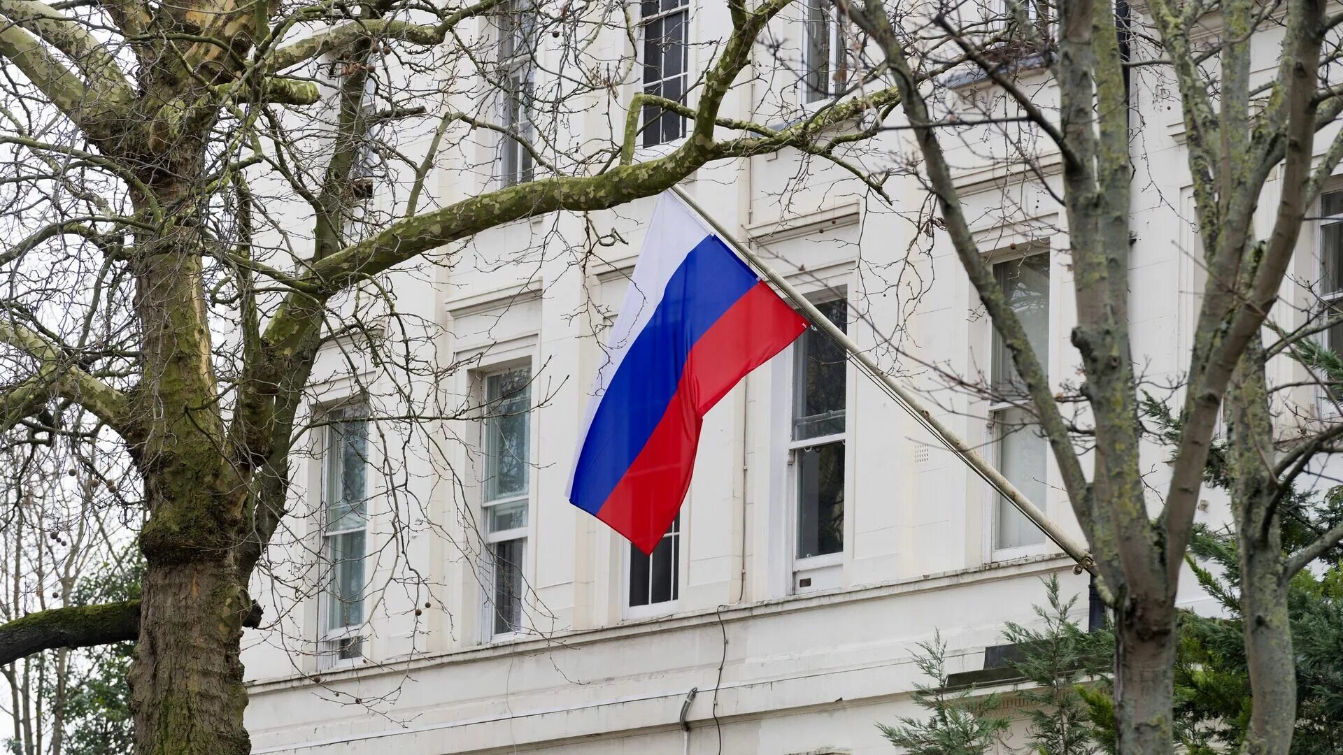 Посольство РФ В Англии. Русское посольство в Британии. Посольство Российской Федерации в Лондоне. Посольство Украины в Британии. Посольство сша и британии