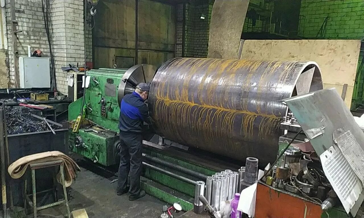 Вакансии производств в кирове. Токарь за дип 500. Кировский завод лепсе. Оператор станков с программным управлением. Вакансии производств в кирове.