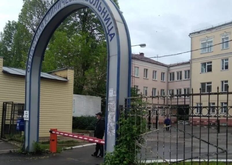 Смоленская областная больница смоленск. Областная больница смоленск 1 корпус. Детская областная больница смоленск. Областная больница смоленск корпуса. Областная детская клиническая больница смоленск.