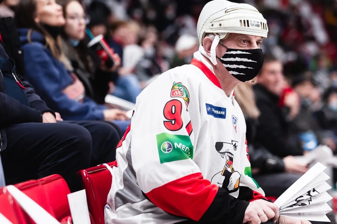 форма хк сибирь 2021-2022. гостевая книга хк. гостевая книга хк. хк динамо москва бенди эмблема. праздничная книга.