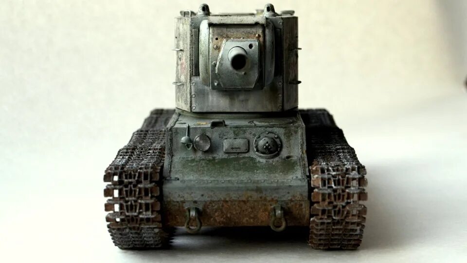 Танк кв 2 в зимнем камуфляже. Танк кв 2 камуфляж. Кв 2 зимний. Кв 2 в финляндии. Камуфляж танка кв2.