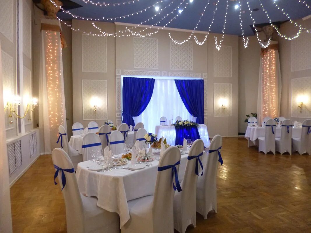Банкет рум. Банкетный зал самара для свадьбы. 7 авеню самара банкетный зал. Банкетный зал променад самара. Свадьба в самаре банкетный зал.