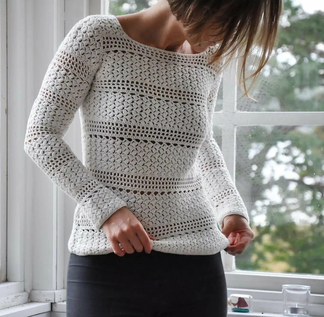 Вязаная пуловер крючком. Свитер крючком женский. Женские кофты связанные крючком. Джемпер крючком женский. Джемпер крючком.