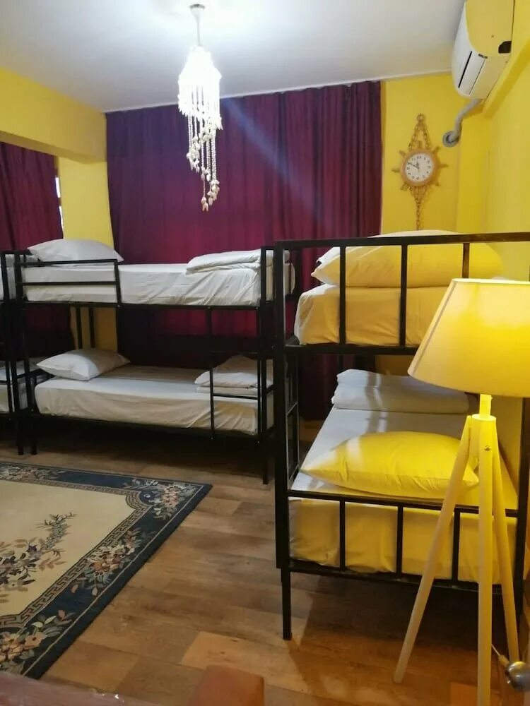 Хостел стамбул. Хостел в стамбуле. Хостел арчи стамбул. Хостел на дзержинского иркутск. Хостел стамбул.