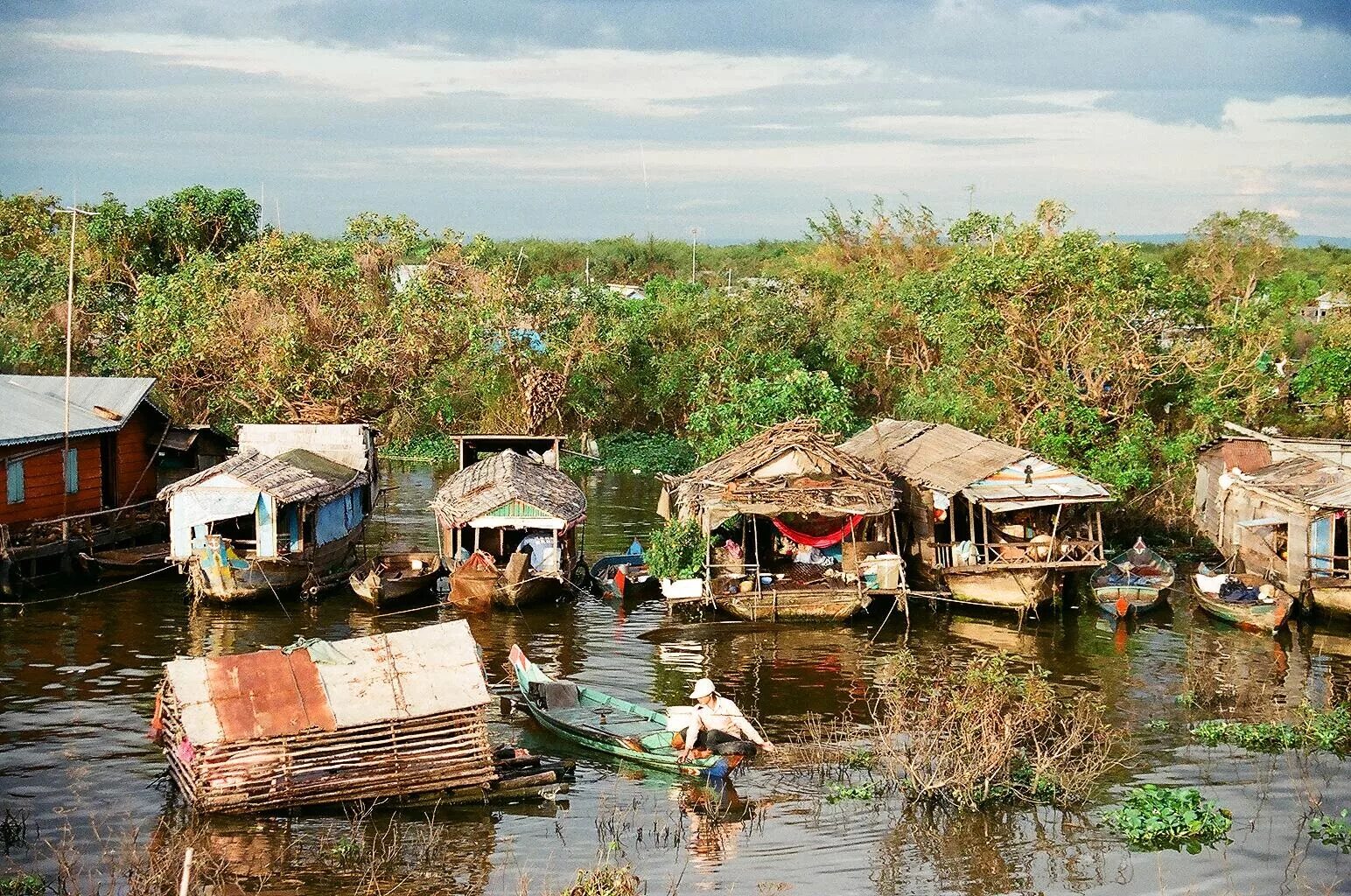 Вьетнам village. Даклак Вьетнам. Вьетнам деревня. Вьетнамская деревня в Камбодии. Деревня Viet Hai Вьетнам.