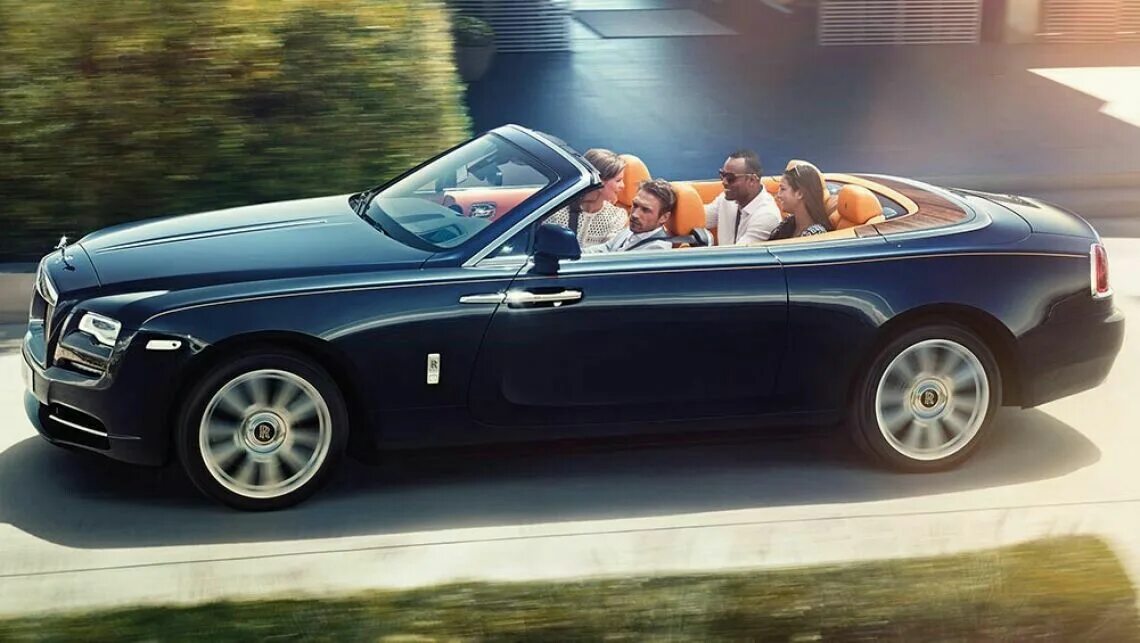 Роллс ройс по годам. Rolls royce phantom 2021. Новый rolls royce ghost 2021. Кто ездит на роллс ройсе. Кто ездит на роллс ройсе.