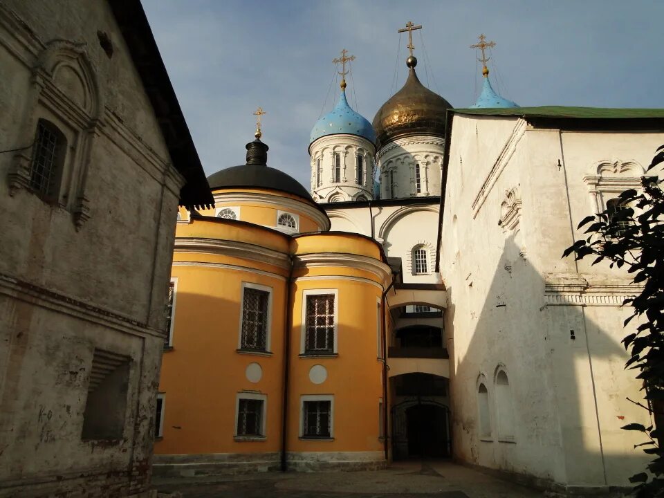 Москва крестьянская площадь 10 новоспасский монастырь. Новоспасский Новоспасский-монастырь.Москва монастырь. Крутицкий холм Новоспасский монастырь.