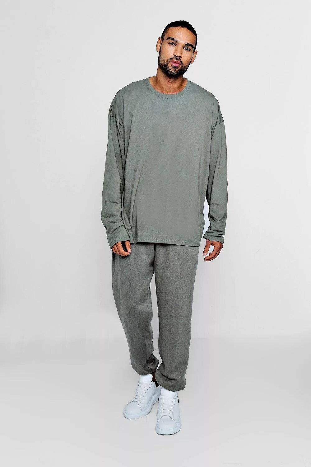 спортивный оверсайз мужской. спортивный костюм оверсайз мужской. костюм оверсайз мужской 2023 найк. худи джордан оверсайз. спортивные худи мужские.