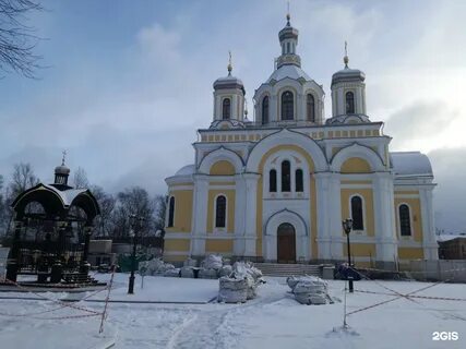 Церковь на октябрьской