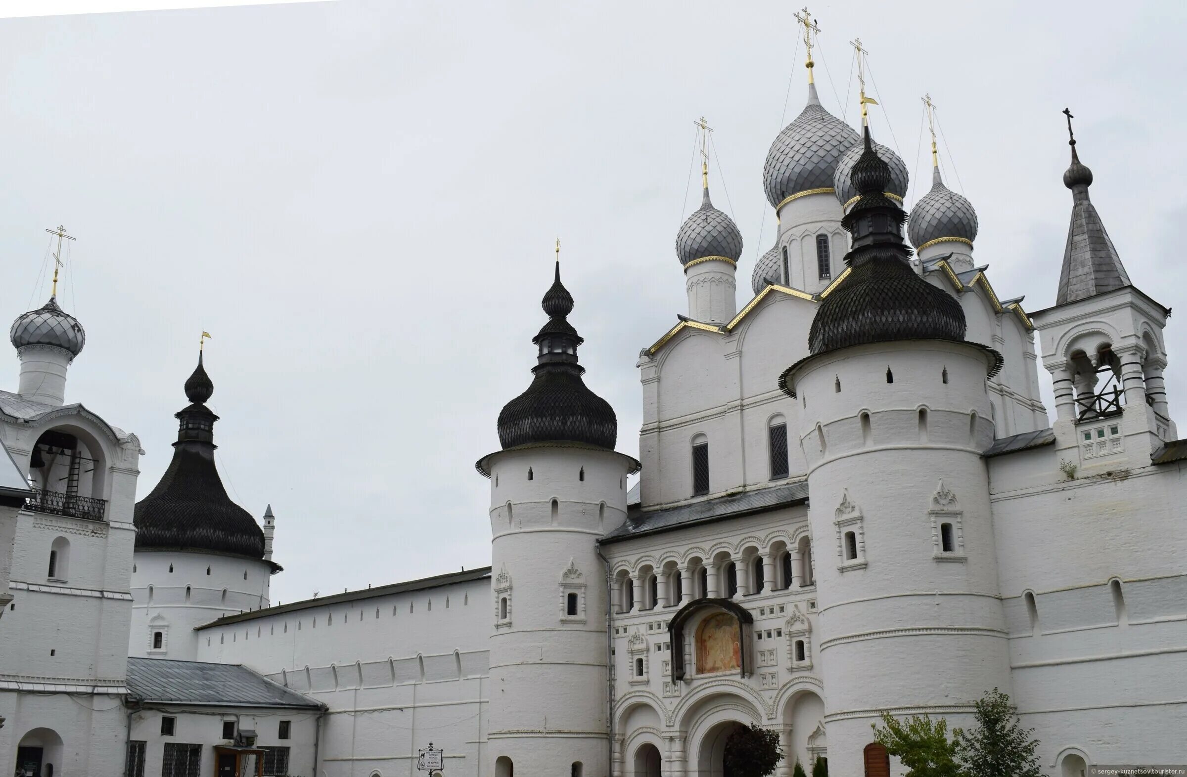 Ростов лучшее великий. Ростовский Великий Кремль. Ростовский Кремль Ростов на Дону. Ростов Великий 2020. Ростовский Кремль 1670-1680.