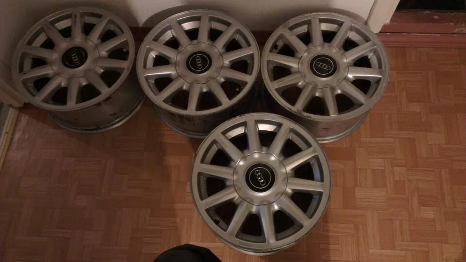 Audi 80 b3 borbet. Ауди 80 r16. Литье r15 для ауди 80 б3. Audi 80 r15. Audi 80 r16.