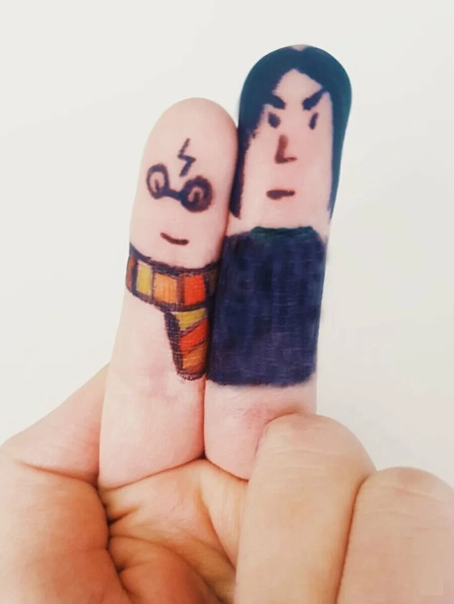 Улыбка пальцами. Happy fingers. Веселый палец. Рожицы на пальцах. Обнимашки пальцами.