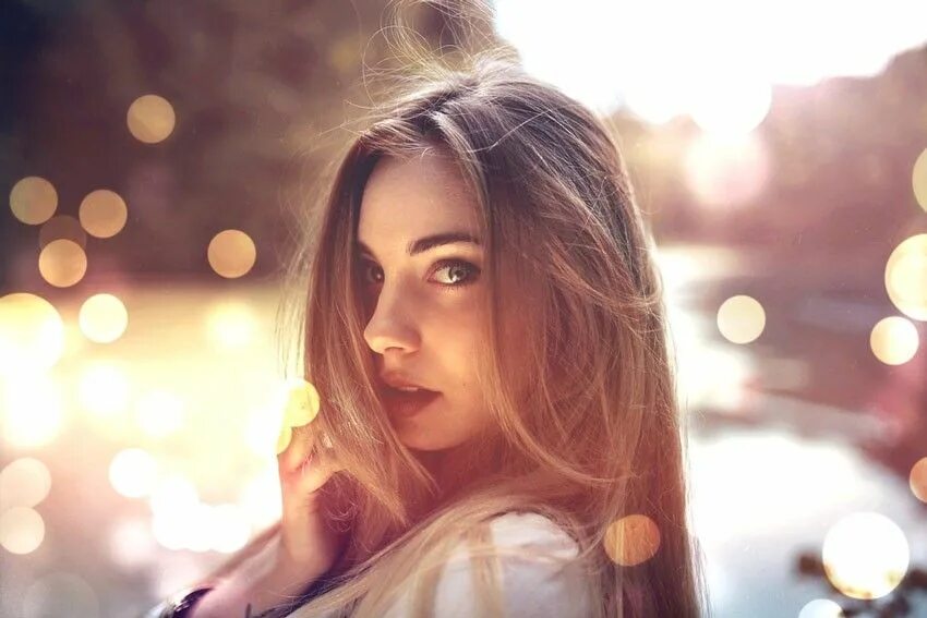 Link bokeh. Девушка эффект боке. человек с боку. красивый лик девушки размытый. bokeh spanyol.