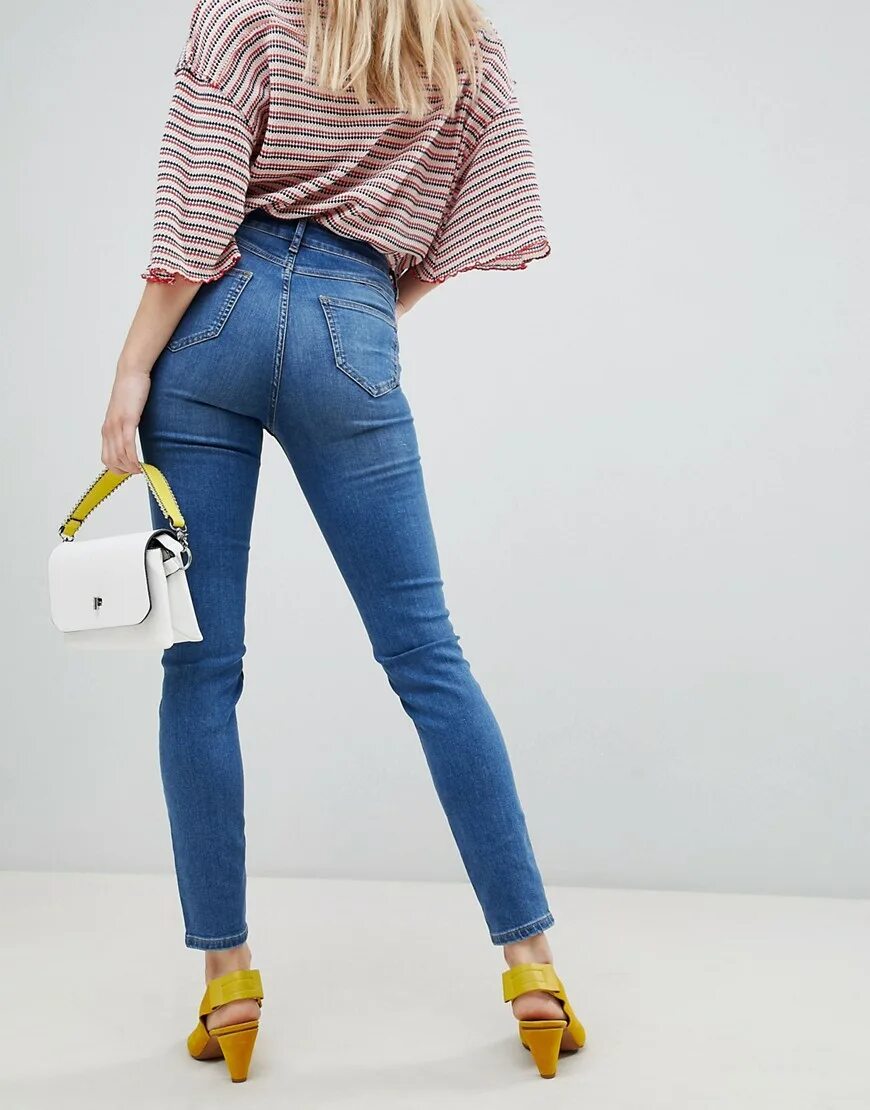 скинни 2024. Mondo джинсы женские. скинни 2024. скинни 2024. лук с джинсами с завышенной талией.