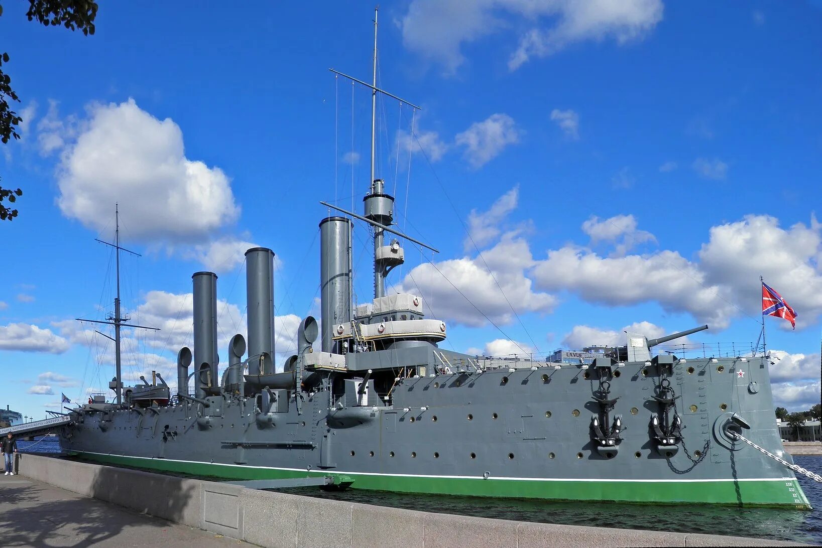 Петровская набережная крейсер аврора. Автора санкт-петербург крейсер. Автора санкт-петербург крейсер. Крейсер аврора 2022. Крейсер аврора спб.