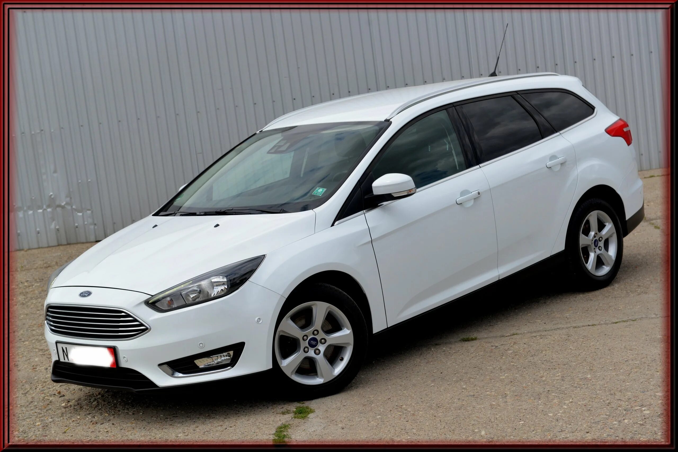 Форд фокус 3 универсал. Ford Focus 2 белый универсал. Форд фокус 3 универсал белый. Форд фокус универсал 2013 года.