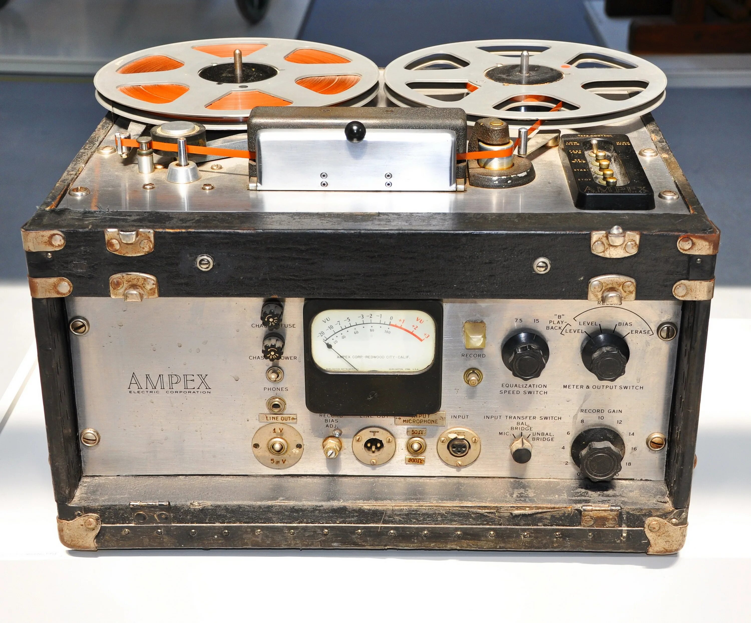 Магнитофон Ампекс. Ampex model 402. Кассеты Ampex. П-600 магнитофон. Золотой магнитофон