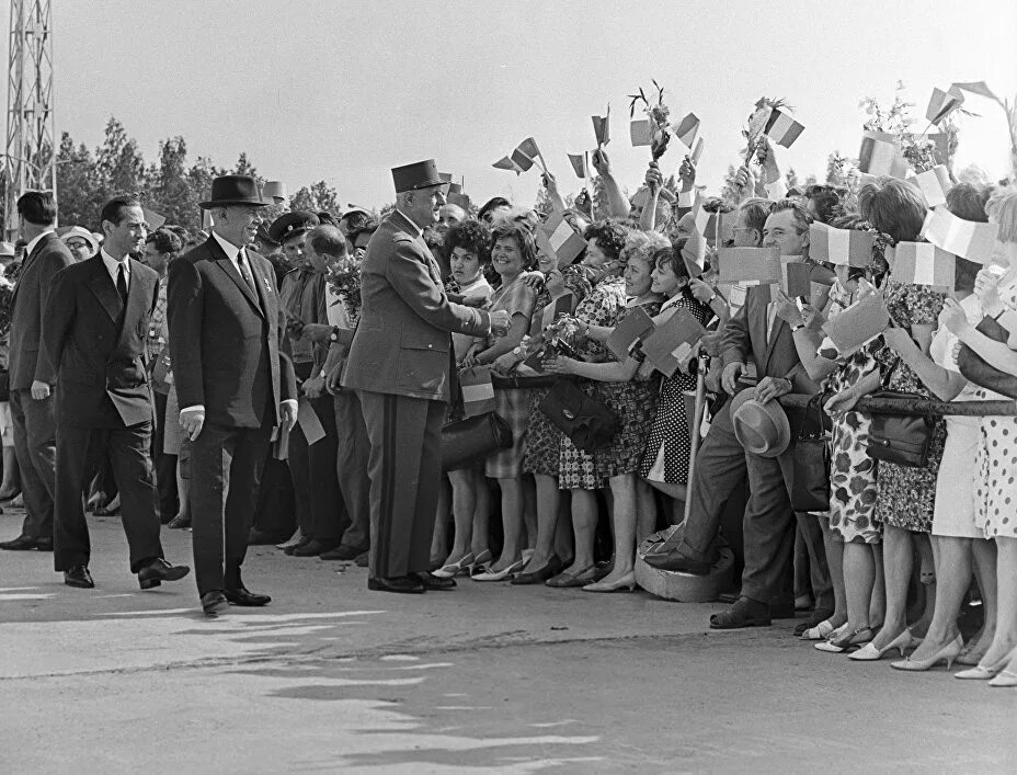 Приезд в ссср. Визит де Голля в СССР 1966. Визит де Голля в Москву 1966. Де Голль в Москве 1966.