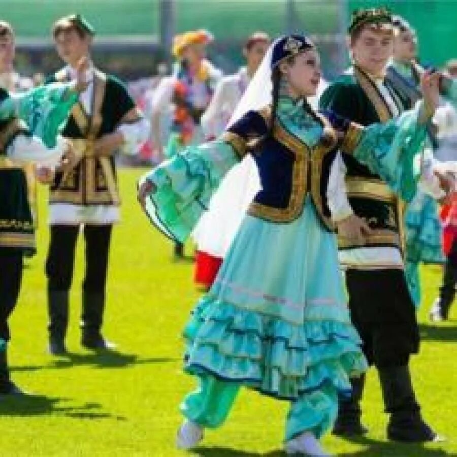 Татарск в татарстане. Татарский народ Сабантуй. Татарские народные праздники. Татарская Национальная культура. Татарска культура и традиции.