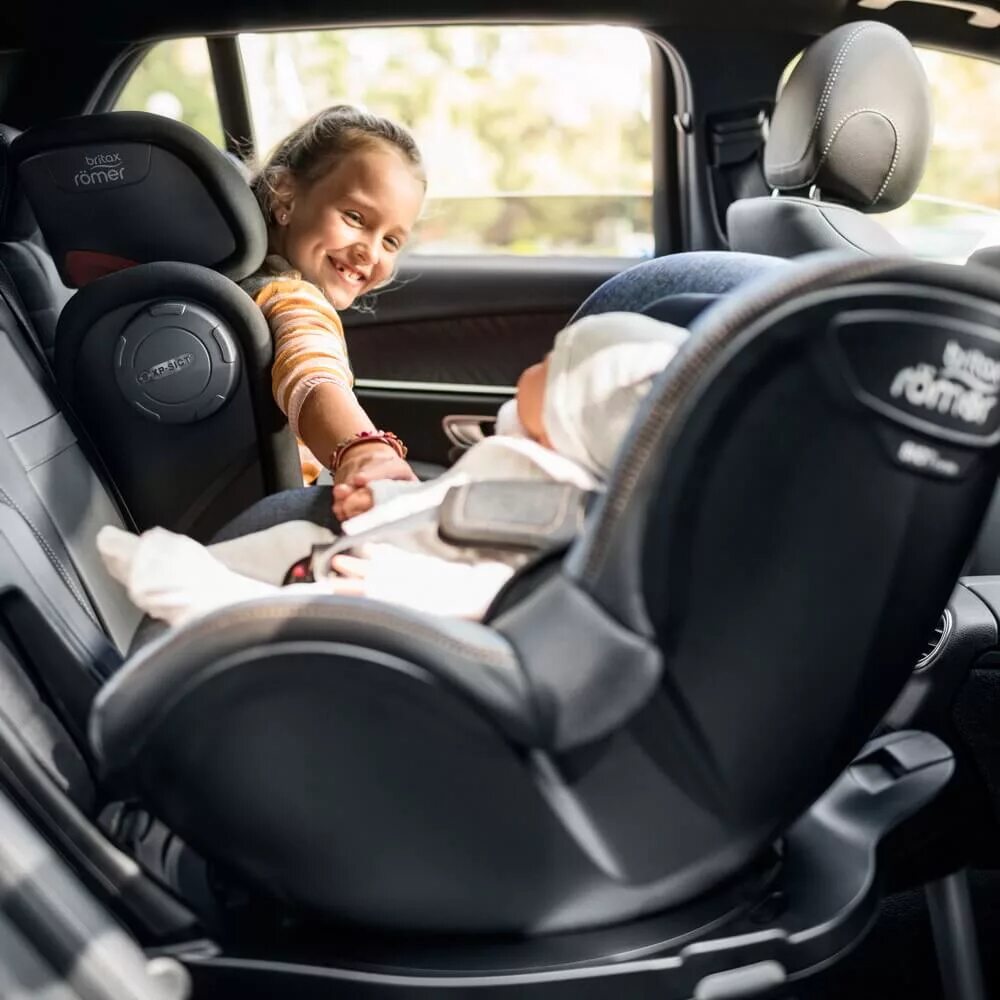 Автокресло должно быть. Britax Romer Dualfix i-Size. Britax Romer Dualfix m i-Size. Автокресло Britax Romer Dualfix m i-Size. Britax Römer Dualfix 3 i-Size.