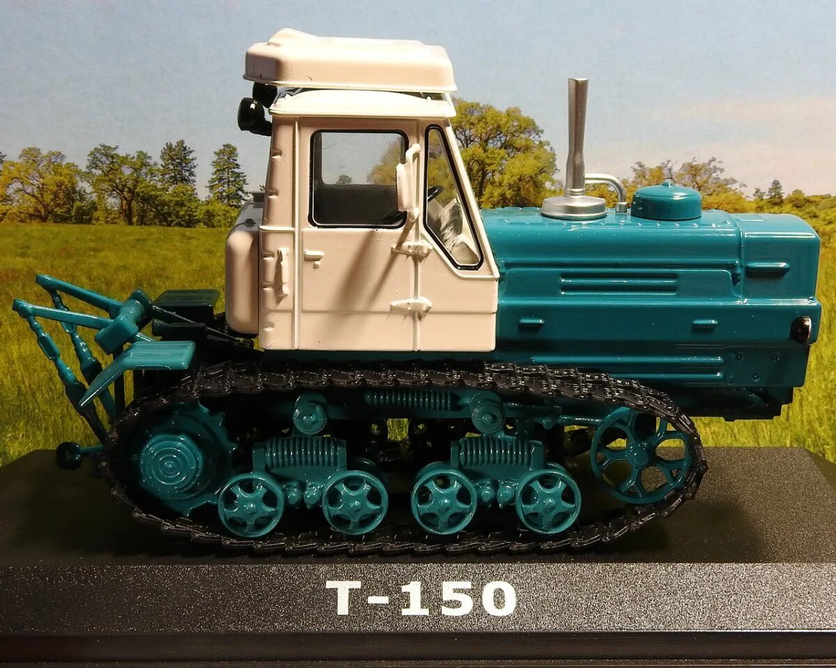 Т150 на гусеницах. Трактора хтз т 150 гусеничный. хтз 150 гусеничный. гусеничный трактор хтз т150-09. т150 гусеничный бульдозер.