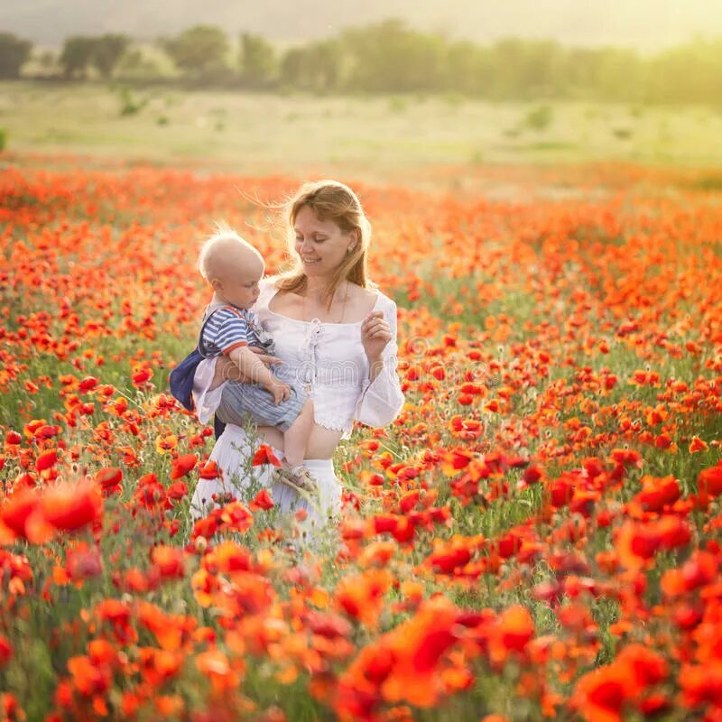 Конор макгрегор с сыном. Мама картина. Мать poppy. Сына мак. Свн конора сын конора макгрегора.