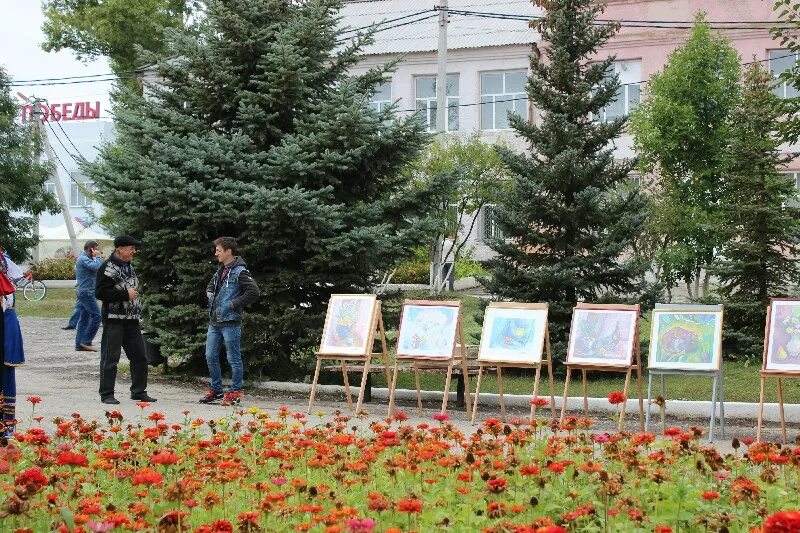 Ивантеевка саратовская область церковь. Ф. Ивантеевка саратовская область достопримечательности. Моу сош село ивантеевка. Ивантеевка саратовская область население.